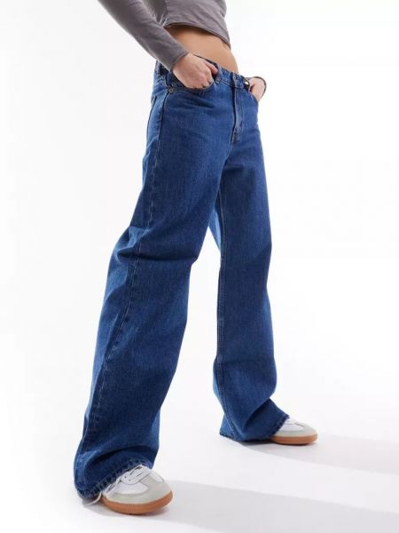 Классические джинсы с низкой талией свободного кроя Monki синие