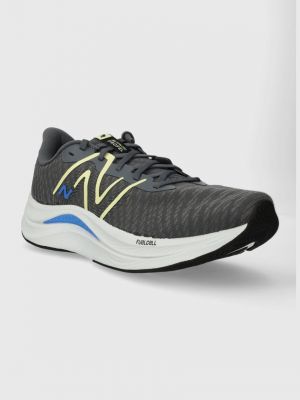 Superge New Balance FuelCell siva