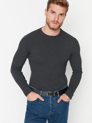 Прилепнал пуловер Trendyol черно