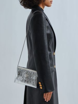 Usnjena pisemska torbica Versace srebrna