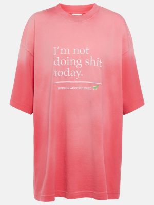 Памучна тениска бродирана от джърси Vetements розово