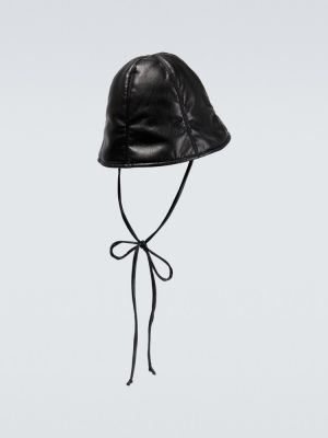 Kožený klobouk z imitace kůže Nanushka černý
