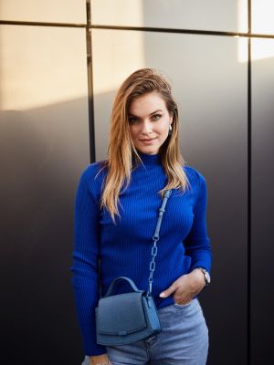 Pieguļošs džemperis ar augstu apkakli Fasardi zils