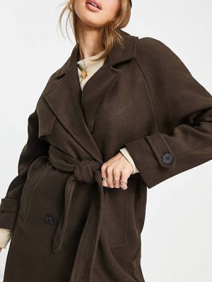 Пальто с поясом Bershka коричневое
