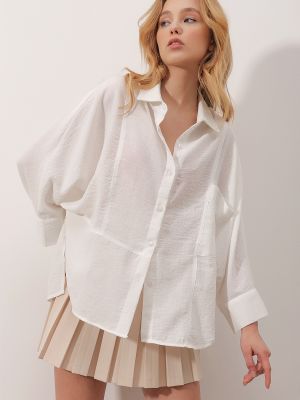 Oversized λινό πουκάμισο με τσέπες Trend Alaçatı Stili