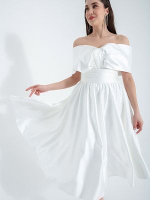 Σατέν βραδινό φόρεμα με λαιμόκοψη boatneck Lafaba λευκό