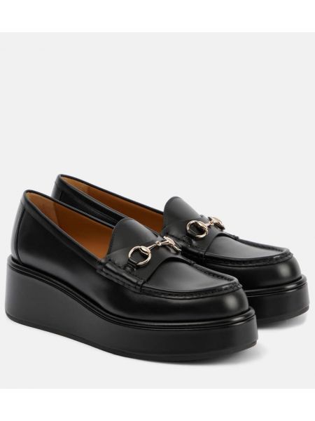 Skinn loafers med kilehæl Gucci svart