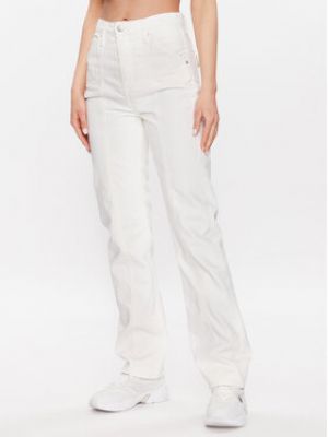 Džíny s klučičím střihem relaxed fit Calvin Klein Jeans bílé