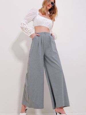 Kalhoty s vysokým pasem na zip relaxed fit Trend Alaçatı Stili