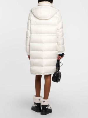Пухено палто Moncler бяло