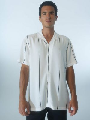 Viskózová priliehavá košeľa s potlačou Defacto