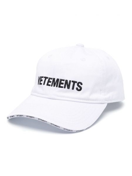 Памучна шапка с козирки бродирана Vetements бяло