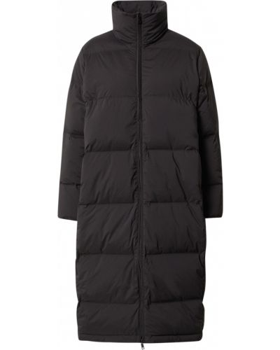 Priliehavý zimný kabát Calvin Klein čierna