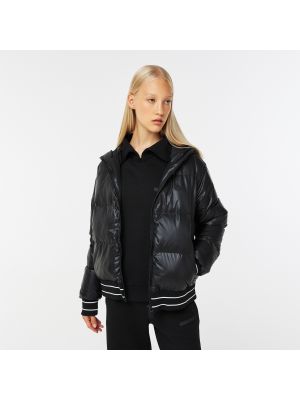 Черная куртка Lacoste