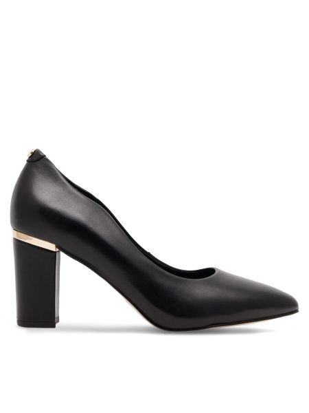 Елегантни ниски обувки с ток Lasocki черно