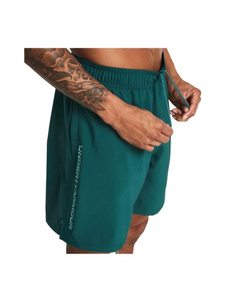 Pantalones cortos Under Armour verde