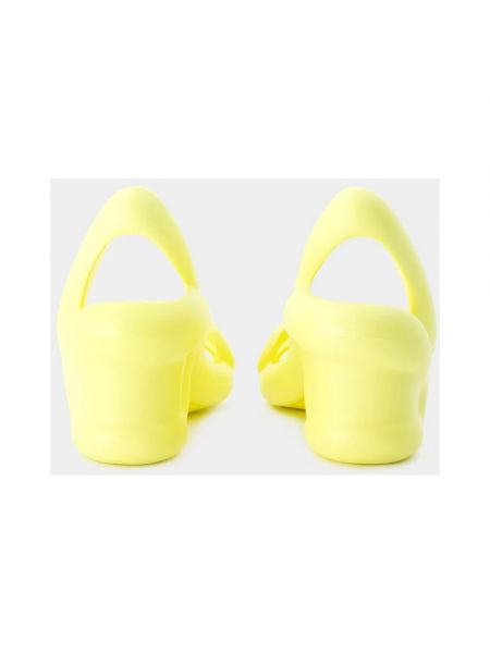 Sandalias con tacón de tacón alto Camper amarillo
