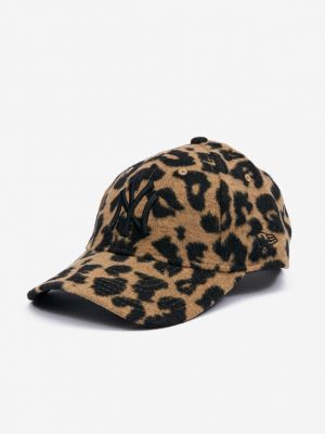 Șapcă cu model leopard New Era maro