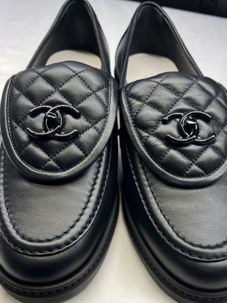 Kožené loafers Chanel Pre-owned černé