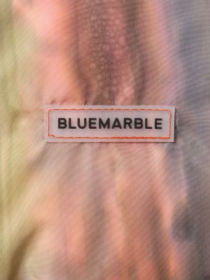 Batikovaná páperová bunda s potlačou Bluemarble khaki