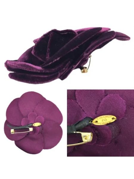 Broche de terciopelo‏‏‎ retro Chanel Vintage violeta