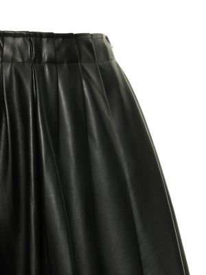 Plisovaná kožená sukňa z ekologickej kože Deveaux čierna