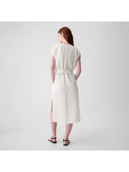 Péřové mušelínové midi šaty s knoflíky Gap bílé