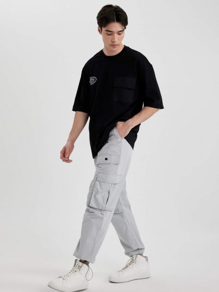 Relaxed fit „cargo“ stiliaus kelnės su kišenėmis Defacto