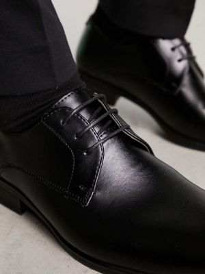 Офисные туфли на шнуровке цвета из кожи черного