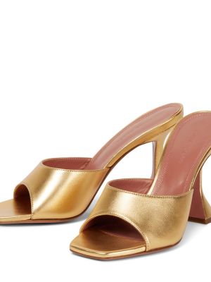 Kožené sandály Amina Muaddi zlaté