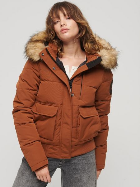 Пуховая стеганая куртка с капюшоном Superdry коричневая