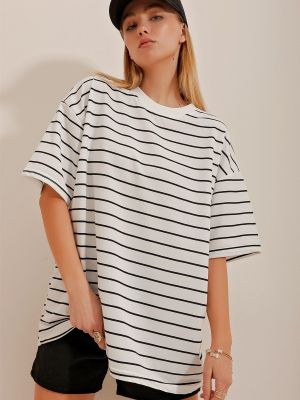 Oversized majica s črtami Trend Alaçatı Stili bela