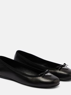 Lapos talpú bőr balerina cipők Prada fekete