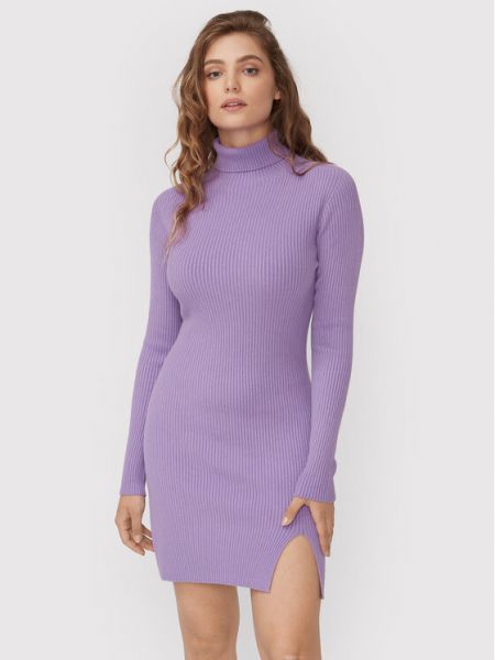 Трикотажное приталенное платье Kontatto фиолетовое