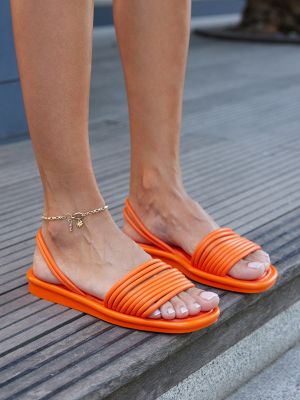 Sandály Madamra oranžové