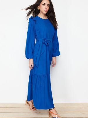 Pletené viskózové šaty s volánmi Trendyol modrá