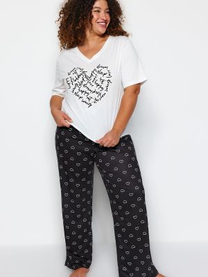 Szív mintás kötött pizsama Trendyol fehér