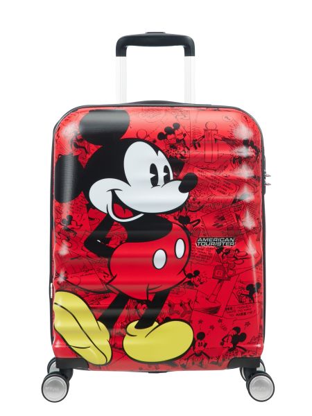 Красный чемодан American Tourister