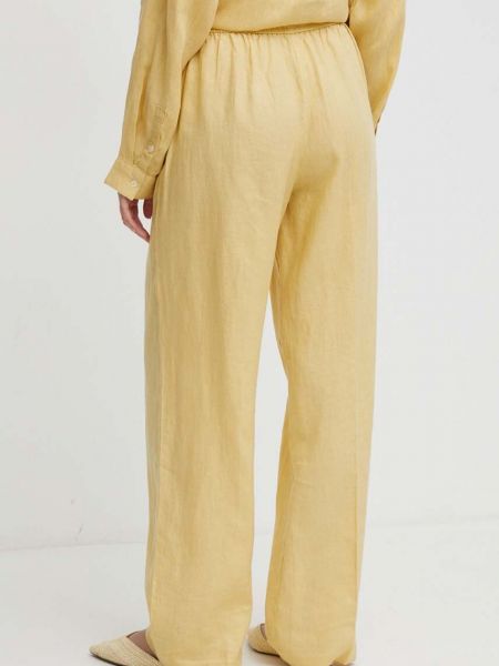 Pantaloni cu talie înaltă de in United Colors Of Benetton galben