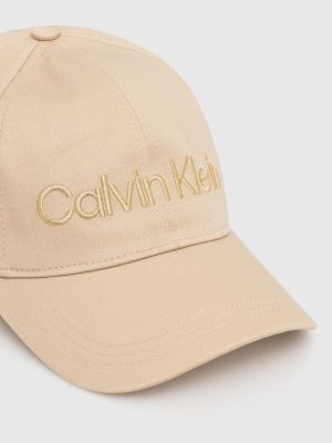 Czapka z daszkiem bawełniana Calvin Klein beżowa