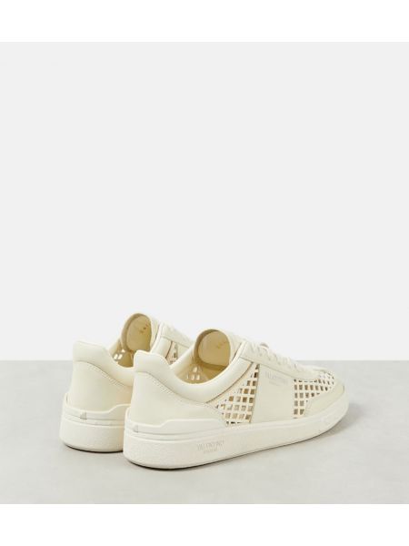 Δερμάτινα sneakers Valentino Garavani λευκό