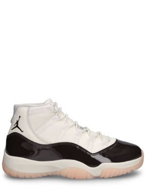 Zapatillas Nike Jordan marrón