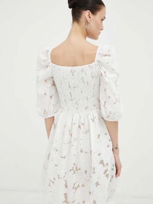 Mini šaty Bruuns Bazaar bílé