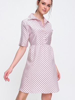 Платье-рубашка в горошек Trend Alaçatı Stili розовое