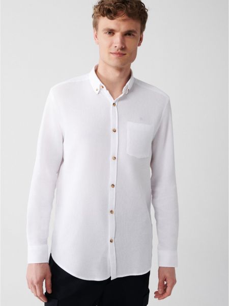 Kokvilnas krekls ar pogām ar kabatām Avva balts