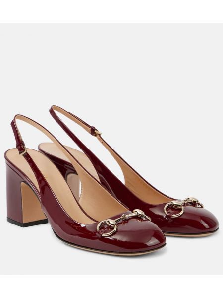 Pumps i läder i lackläder med slingback Gucci röd