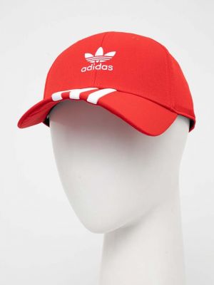 Kšiltovka s aplikacemi Adidas Originals červená