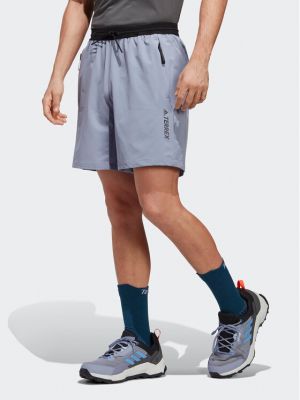 Laza szabású sport rövidnadrág Adidas lila