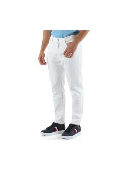 Proste spodnie Calvin Klein Jeans białe