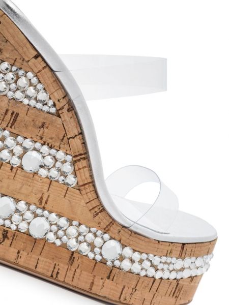 Sandalai ant pleištinio kulniuko su kristalais Haus Of Honey smėlinė
